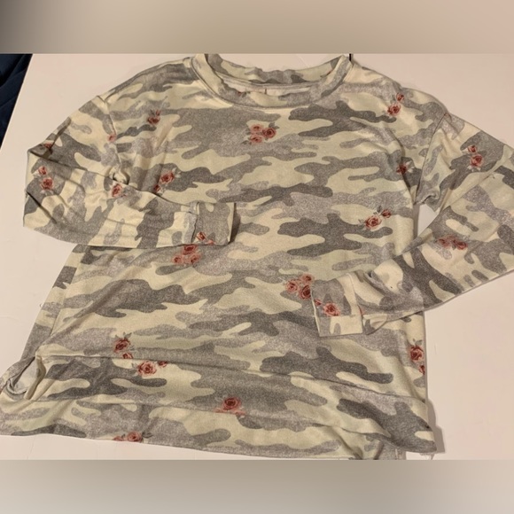 Secret treasures/small(4-6)/camouflaged sweater - Picture 1 of 5